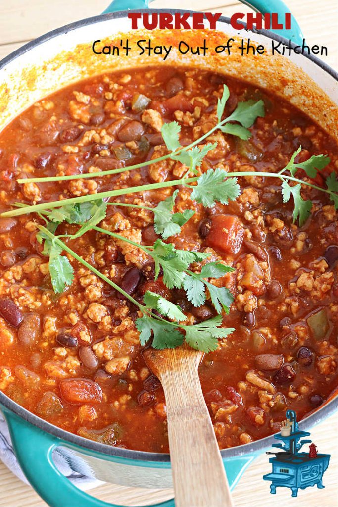 Turkey Chili | Can't Stay Out of the Kitchen | this is a fantastic way to enjoy #chili without excess calories. They #GroundTurkey is flavored from #ChiliPowder, #MixedChiliBeans & #ChipotlePeppersInAdoboSauce. Add #cornbread and you have a meal made in heaven. #chili #TurkeyChili #GlutenFree