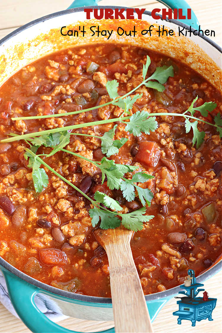 Turkey Chili | Can't Stay Out of the Kitchen | this is a fantastic way to enjoy #chili without excess calories. They #GroundTurkey is flavored from #ChiliPowder, #MixedChiliBeans & #ChipotlePeppersInAdoboSauce. Add #cornbread and you have a meal made in heaven. #chili #TurkeyChili #GlutenFree