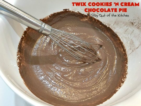 Twix Cookies 'n Cream Chocolate Pie | Can't Stay Out of the Kitchen | this luscious #ChocolatePie uses only 5 ingredients. It's so easy to make for company or #holidays. If you love #TwixCandyBars & #Oreos, you'll love this fabulous #dessert. #chocolate #ChocolateDessert #TwixDessert #5IngredientRecipe #TwixCookiesNCreamChocolatePie
