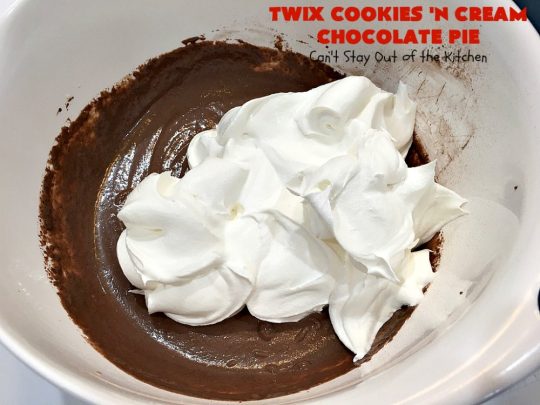 Twix Cookies 'n Cream Chocolate Pie | Can't Stay Out of the Kitchen | this luscious #ChocolatePie uses only 5 ingredients. It's so easy to make for company or #holidays. If you love #TwixCandyBars & #Oreos, you'll love this fabulous #dessert. #chocolate #ChocolateDessert #TwixDessert #5IngredientRecipe #TwixCookiesNCreamChocolatePie