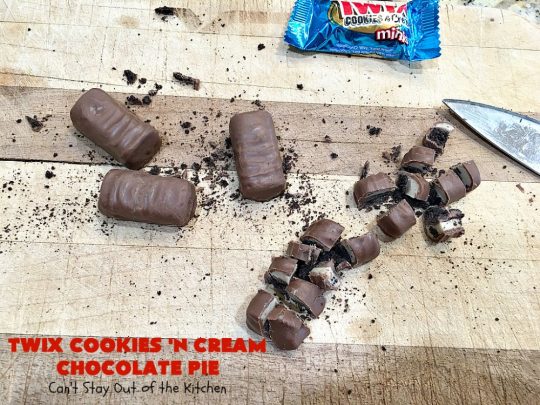 Twix Cookies 'n Cream Chocolate Pie | Can't Stay Out of the Kitchen | this luscious #ChocolatePie uses only 5 ingredients. It's so easy to make for company or #holidays. If you love #TwixCandyBars & #Oreos, you'll love this fabulous #dessert. #chocolate #ChocolateDessert #TwixDessert #5IngredientRecipe #TwixCookiesNCreamChocolatePie