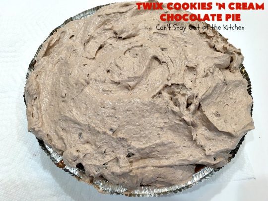 Twix Cookies 'n Cream Chocolate Pie | Can't Stay Out of the Kitchen | this luscious #ChocolatePie uses only 5 ingredients. It's so easy to make for company or #holidays. If you love #TwixCandyBars & #Oreos, you'll love this fabulous #dessert. #chocolate #ChocolateDessert #TwixDessert #5IngredientRecipe #TwixCookiesNCreamChocolatePie
