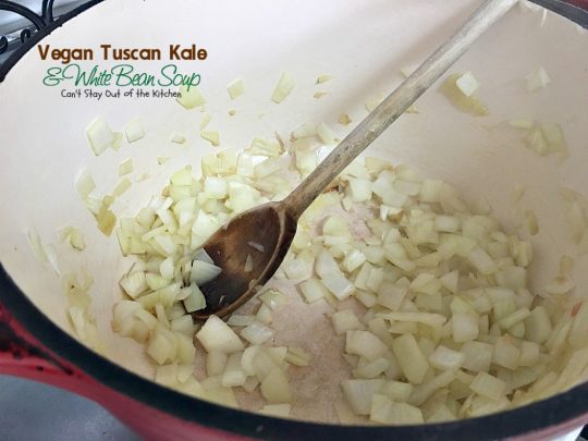 Vegan Tuscan Kale and White Bean Soup | Can't Stay Out of the Kitchen | amazing #lowcalorie and healthy #soup is incredibly tasty. It's also quick, easy #glutenfree & #vegan.