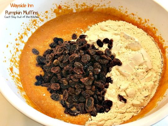 Wayside Inn Pumpkin Muffins | Can't Stay Out of the Kitchen | these fabulous #muffins are served at the historic Longellow's Wayside Inn in Sudbury, Massachusetts. Great for a #holiday #breakfast. #pumpkin #raisins