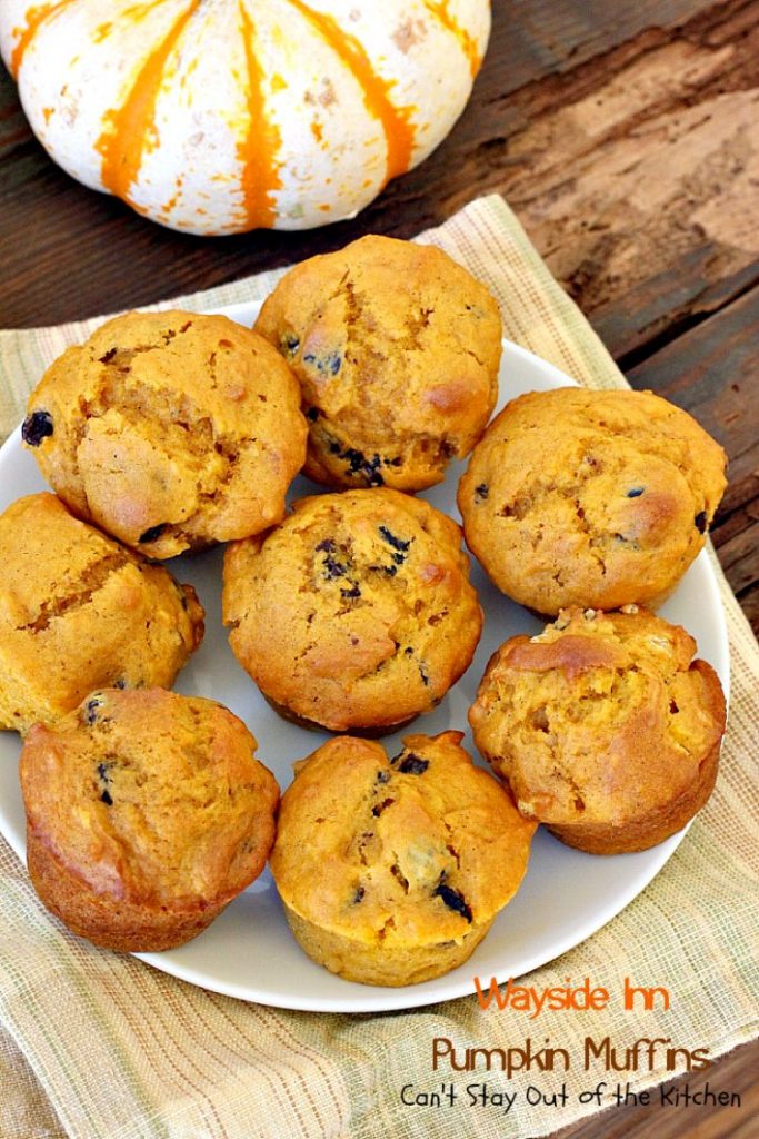 Wayside Inn Pumpkin Muffins | Can't Stay Out of the Kitchen | these fabulous #muffins are served at the historic Longellow's Wayside Inn in Sudbury, Massachusetts. Great for a #holiday #breakfast. #pumpkin #raisins