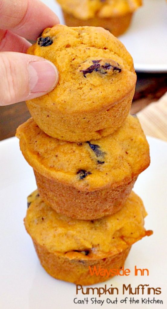 Wayside Inn Pumpkin Muffins | Can't Stay Out of the Kitchen | these fabulous #muffins are served at the historic Longellow's Wayside Inn in Sudbury, Massachusetts. Great for a #holiday #breakfast. #pumpkin #raisins