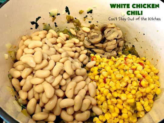 White Chicken Chili | Can't Stay Out of the Kitchen | We love this amazing #TexMex #soup. It's the perfect  #chili for cold, winter nights. Healthy &  #glutenfree. #chicken