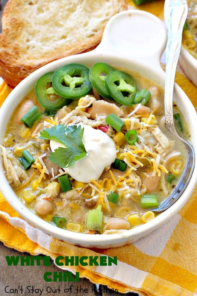 White Chicken Chili | Can't Stay Out of the Kitchen | We love this amazing #TexMex #soup. It's the perfect  #chili for cold, winter nights. Healthy &  #glutenfree. #chicken