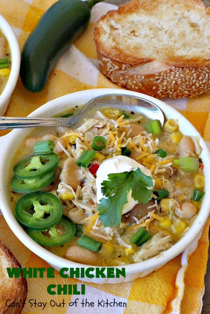 White Chicken Chili | Can't Stay Out of the Kitchen | We love this amazing #TexMex #soup. It's the perfect  #chili for cold, winter nights. Healthy &  #glutenfree. #chicken