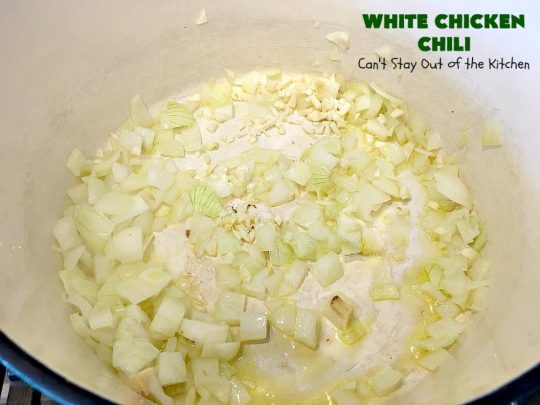 White Chicken Chili | Can't Stay Out of the Kitchen | We love this amazing #TexMex #soup. It's the perfect  #chili for cold, winter nights. Healthy &  #glutenfree. #chicken