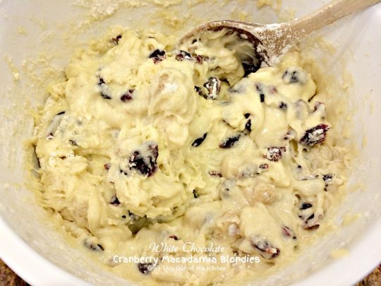 White Chocolate Cranberry Macadamia Blondies | Can't Stay Out of the Kitchen | these luscious #brownies are great for the #holidays or any time you want a special treat. #chocolate #cranberries #dessert